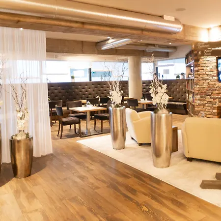 Western Hotel 4*